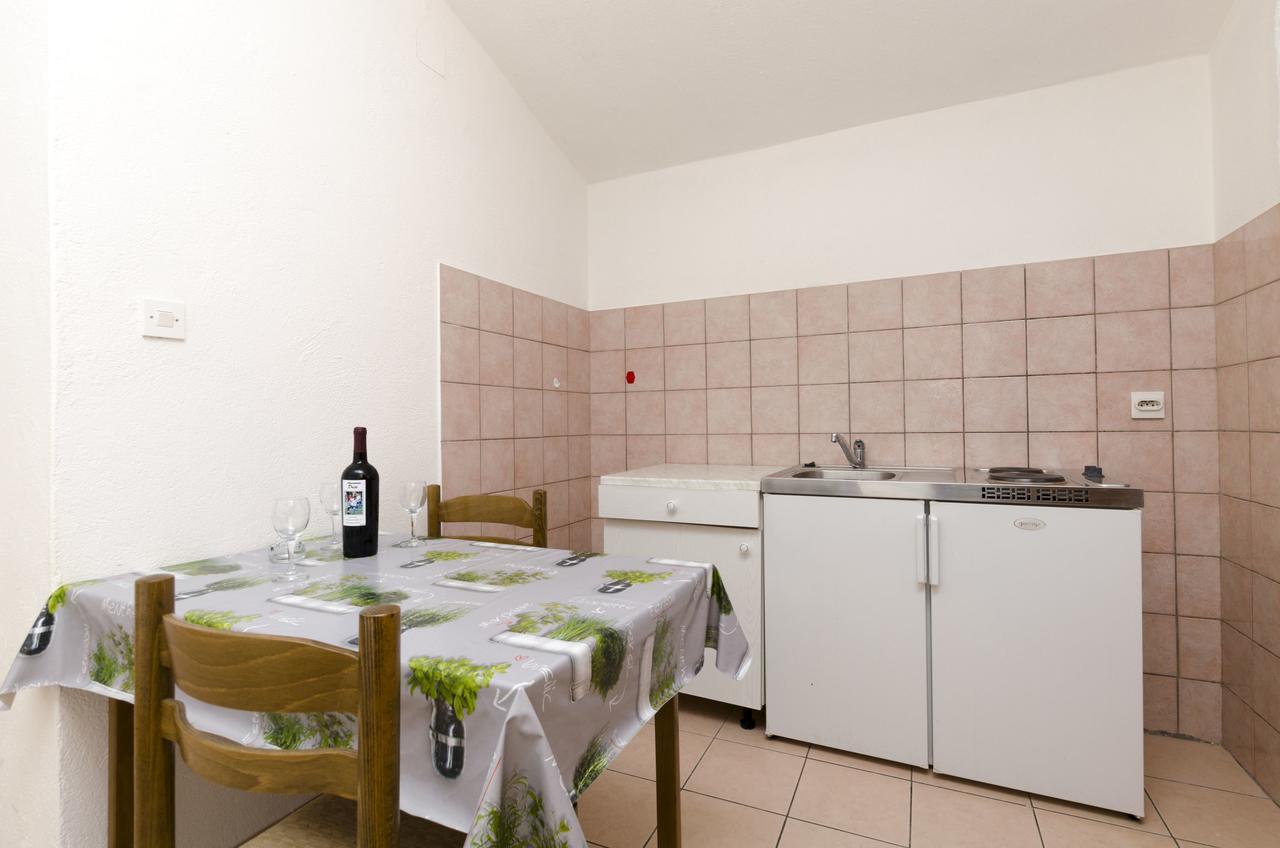 Apartments Mirko Τρογκίρ Εξωτερικό φωτογραφία
