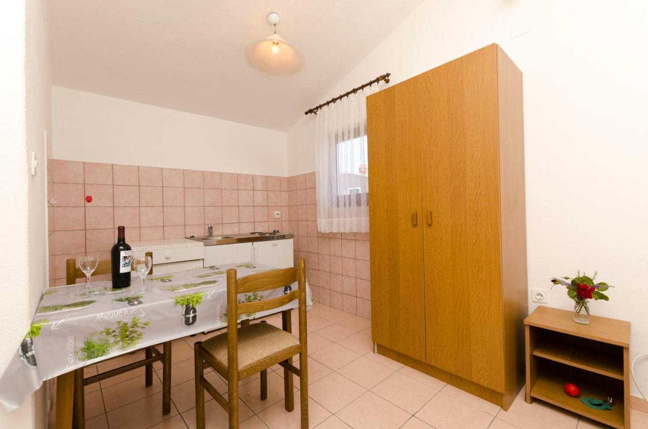 Apartments Mirko Τρογκίρ Δωμάτιο φωτογραφία